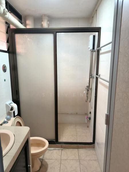 268 Toh Guan Road, 268 Toh Guan Road, Boon Lay / Jurong / Tuas, Room Rental, 120 sqft, HDB Flat For Rent, by Steven Choo, 500256983 - Bathroom - PropertyGuru.com.sg