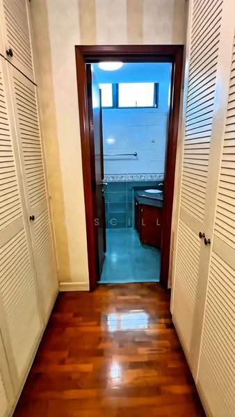 Tai Keng Villas, Jalan Kelichap, Hougang / Punggol / Sengkang, 6 Bedrooms, 3,000 sqft, Terraced House For Sale, by PRISCILLA LEONG LIYI, 500256988 - Corridor - PropertyGuru.com.sg