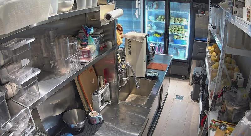 CHEAP & RARE F&B Takeaway @ Marina | Near MRTs | STRONG Office Crowd, Straits View, Boat Quay / Raffles Place / Marina, 280 sqft, Food & Beverage For Rent, by Jeremy Ng, 500256989 - Kitchen - CommercialGuru.com.sg