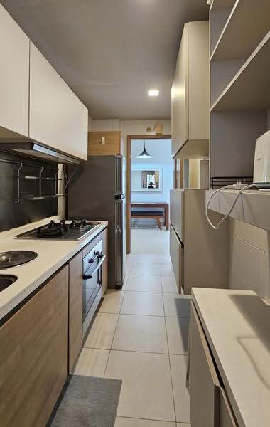 Waterford Residence, 21 Kim Yam Road, Orchard / River Valley, 3 Bedrooms, 1,055 sqft, Condominium For Rent, by LeAnne Lee 李姝瑩, 500256996 - Kitchen - PropertyGuru.com.sg