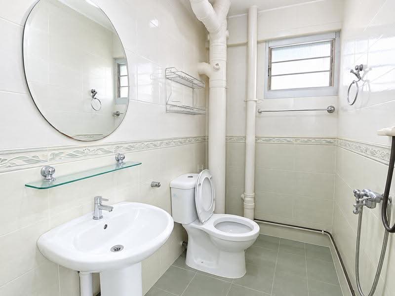 263 Yishun Street 22, 263 Yishun Street 22, Sembawang / Yishun, 2 Bedrooms, 689 sqft, HDB Flat For Sale, by John Lee, 500257005 - Bathroom - PropertyGuru.com.sg
