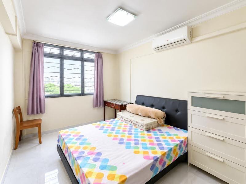 263 Yishun Street 22, 263 Yishun Street 22, Sembawang / Yishun, 2 Bedrooms, 689 sqft, HDB Flat For Sale, by John Lee, 500257005 - Bedroom - PropertyGuru.com.sg