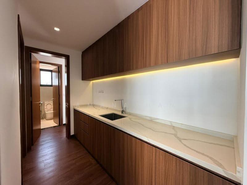 Seletar Hills Estate, Seletar Hills Drive, Seletar / Yio Chu Kang, 6 Bedrooms, 5,255 sqft, Semi-Detached House For Sale, by Ramanathan Eddie, 500257009 - Kitchen - PropertyGuru.com.sg