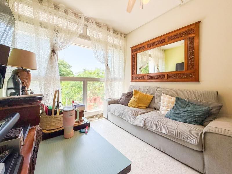 109 Spottiswoode Park Road, 109 Spottiswoode Park Road, Chinatown / Tanjong Pagar, 3 Bedrooms, 1,302 sqft, HDB Flat For Sale, by Aaron Leong, 500257029 - Living Room - PropertyGuru.com.sg