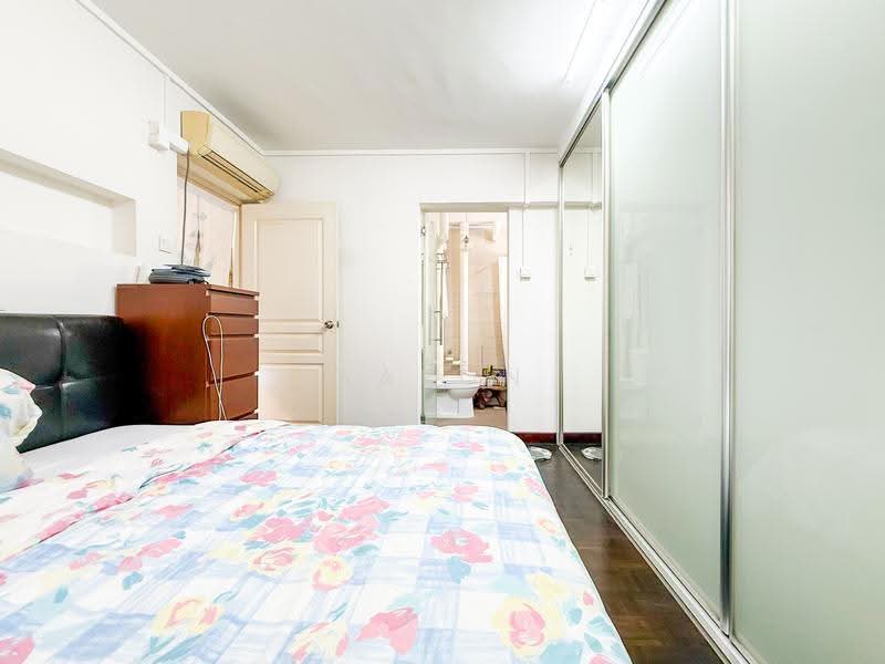 109 Spottiswoode Park Road, 109 Spottiswoode Park Road, Chinatown / Tanjong Pagar, 3 Bedrooms, 1,302 sqft, HDB Flat For Sale, by Aaron Leong, 500257029 - Bedroom - PropertyGuru.com.sg
