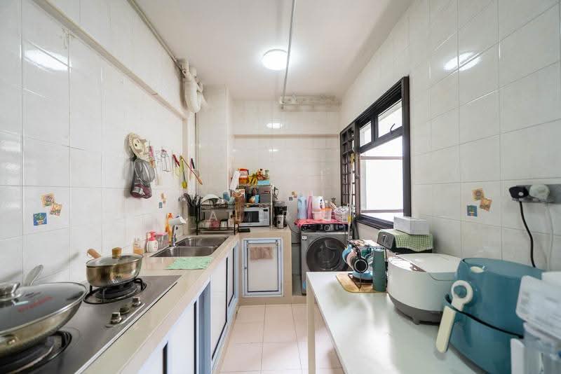 509B Wellington Circle, 509B Wellington Circle, Sembawang / Yishun, 3 Bedrooms, 968 sqft, HDB Flat For Sale, by Alerie Huang, 500257039 - Kitchen - PropertyGuru.com.sg