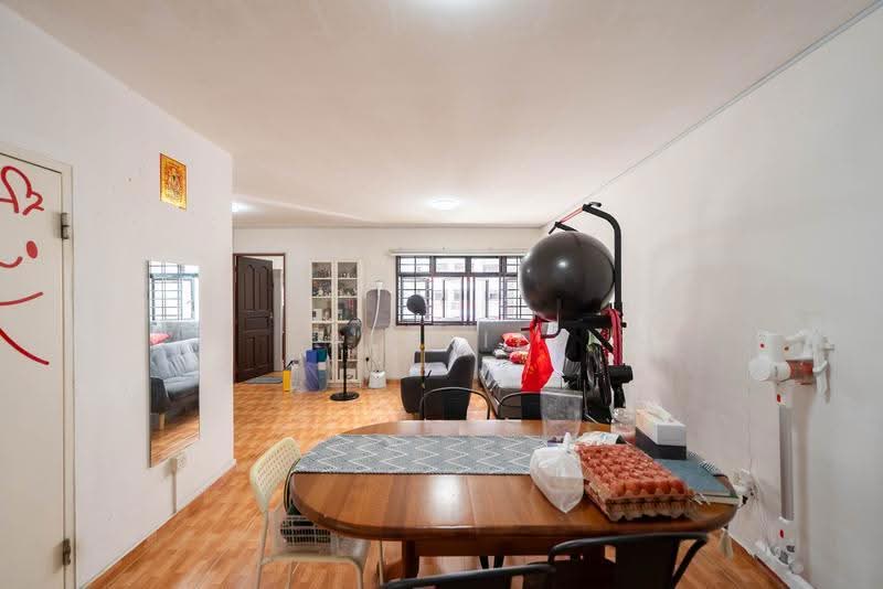 509B Wellington Circle, 509B Wellington Circle, Sembawang / Yishun, 3 Bedrooms, 968 sqft, HDB Flat For Sale, by Alerie Huang, 500257039 - Living Room - PropertyGuru.com.sg
