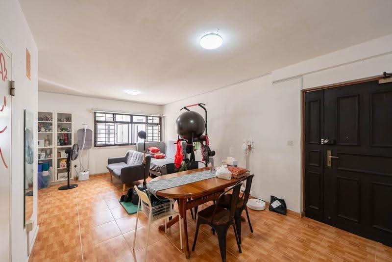 509B Wellington Circle, 509B Wellington Circle, Sembawang / Yishun, 3 Bedrooms, 968 sqft, HDB Flat For Sale, by Alerie Huang, 500257039 - Living Room - PropertyGuru.com.sg