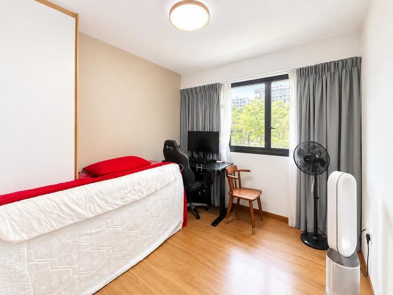 402B Fernvale Lane, 402B Fernvale Lane, Seletar / Yio Chu Kang, 3 Bedrooms, 1,001 sqft, HDB Flat For Sale, by John Lee, 500257046 - Bedroom - PropertyGuru.com.sg