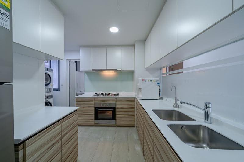Parc Centros, 84 Punggol Central, Hougang / Punggol / Sengkang, 4 Bedrooms, 1,378 sqft, Condominium For Sale, by Zach Wong, 500257049 - Kitchen - PropertyGuru.com.sg