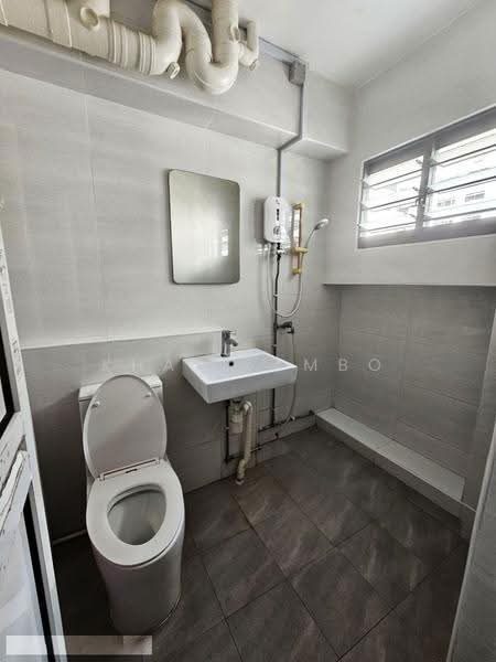 505 Choa Chu Kang Street 51, 505 Choa Chu Kang Street 51, Dairy Farm / Bukit Panjang / Choa Chu Kang, 3 Bedrooms, 1,163 sqft, HDB Flat For Rent, by Khai Rambo, 500257066 - Bathroom - PropertyGuru.com.sg