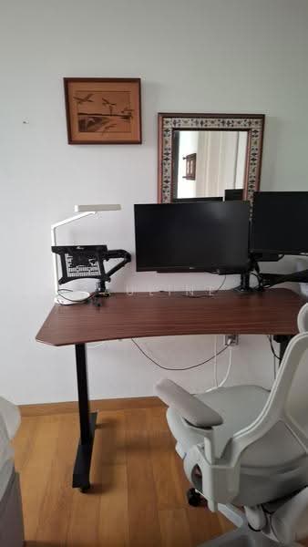 Ferrell Residences, 327 Bukit Timah Road, Tanglin / Holland / Bukit Timah, Room Rental, 150 sqft, Condominium For Rent, by Pauline Lim, 500257072 - Study - PropertyGuru.com.sg