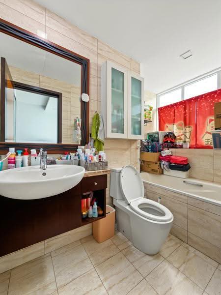 Casablanca, 23 Rosewood Drive, Admiralty / Woodlands, 3 Bedrooms, 1,184 sqft, Condominium For Sale, by Joshua Soh, 500257095 - Master Bathroom - PropertyGuru.com.sg