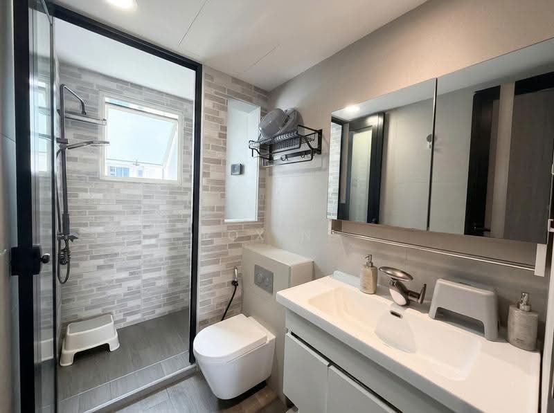 Lilydale, 556 Yishun Ave 6, Sembawang / Yishun, 3 Bedrooms, 1,270 sqft, Condominium For Sale, by Roxine Ang, 500257105 - Bathroom - PropertyGuru.com.sg