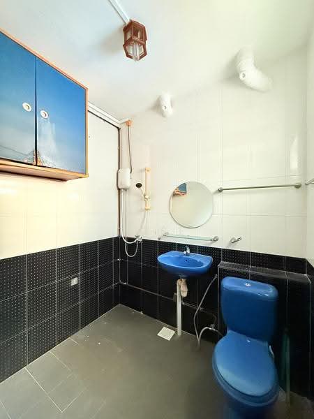 830 Woodlands Street 83, 830 Woodlands Street 83, Admiralty / Woodlands, 2 Bedrooms, 786 sqft, HDB Flat For Sale, by Jose Loh Zhenhao, 500257113 - Bathroom - PropertyGuru.com.sg