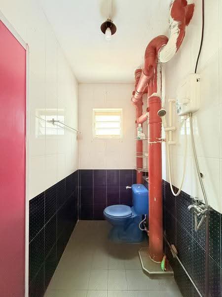 830 Woodlands Street 83, 830 Woodlands Street 83, Admiralty / Woodlands, 2 Bedrooms, 786 sqft, HDB Flat For Sale, by Jose Loh Zhenhao, 500257113 - Bathroom - PropertyGuru.com.sg