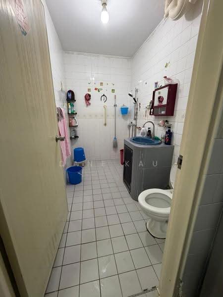 791 Choa Chu Kang North 6, 791 Choa Chu Kang North 6, Dairy Farm / Bukit Panjang / Choa Chu Kang, 3 Bedrooms, 1,162 sqft, HDB Flat For Sale, by Dane Kau 高国豪, 500257114 - Bathroom - PropertyGuru.com.sg