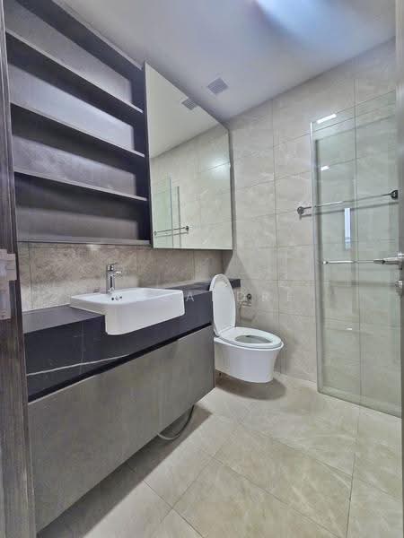 Parc Clematis, 8F Jalan Lempeng, Buona Vista / West Coast / Clementi New Town, 2 Bedrooms, 721 sqft, Condominium For Sale, by Lissandre See, 500257129 - Bathroom - PropertyGuru.com.sg
