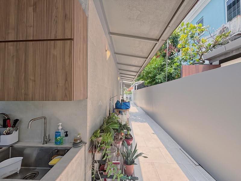 Loyang Villas, Loyang Rise, Changi Airport / Changi Village, 4 Bedrooms, 3,000 sqft, Corner Terrace For Sale, by Janice Chan, 500257144 - Exterior - PropertyGuru.com.sg