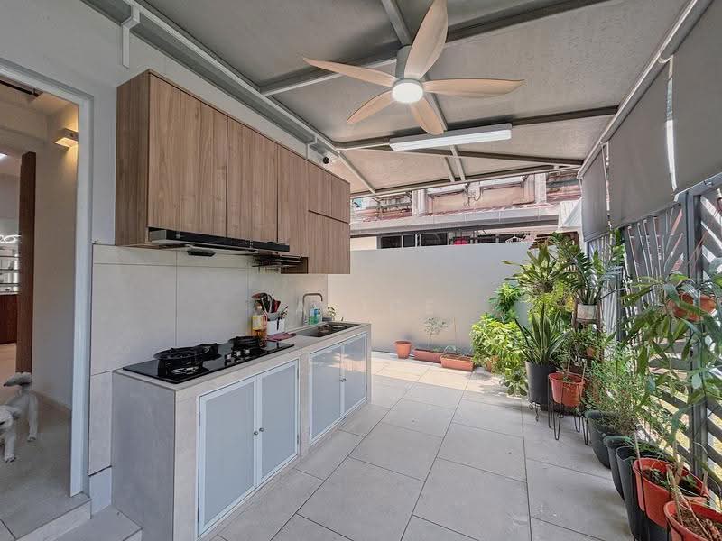 Loyang Villas, Loyang Rise, Changi Airport / Changi Village, 4 Bedrooms, 3,000 sqft, Corner Terrace For Sale, by Janice Chan, 500257144 - Kitchen - PropertyGuru.com.sg