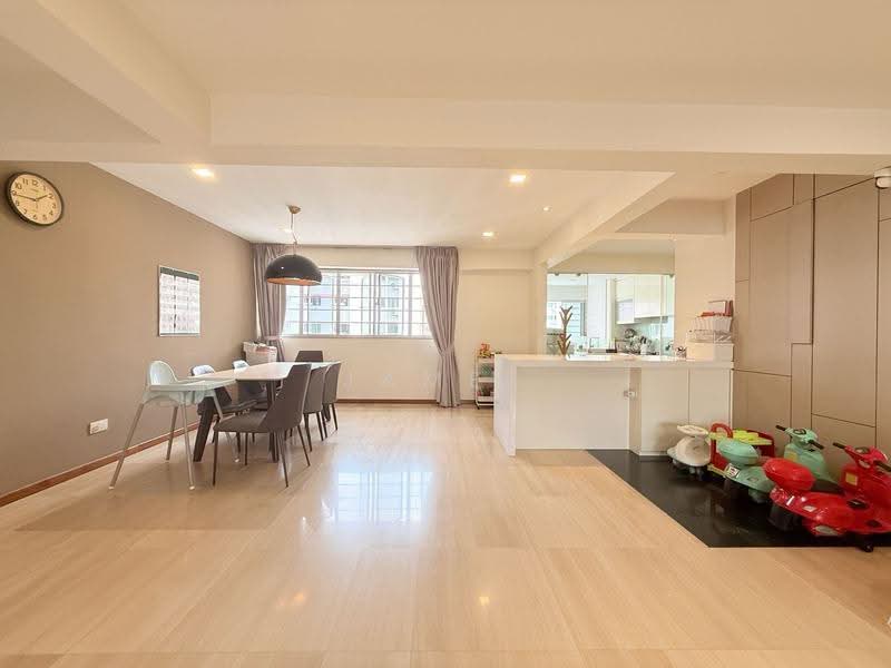 129 Lorong Ah Soo, 129 Lorong Ah Soo, Hougang / Punggol / Sengkang, 3 Bedrooms, 1,421 sqft, HDB Flat For Sale, by James Yeo, 500257148 - Dining Room - PropertyGuru.com.sg