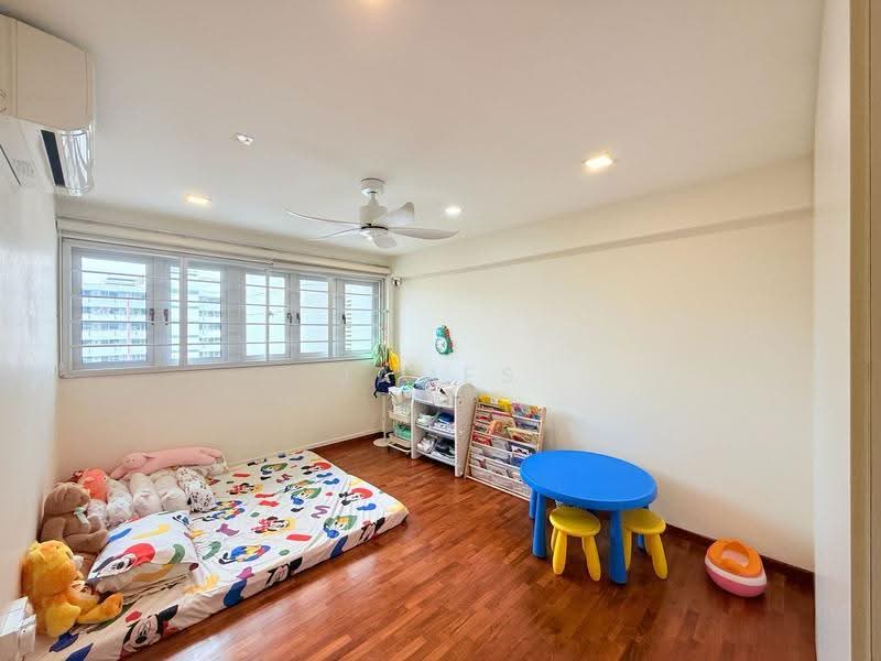 129 Lorong Ah Soo, 129 Lorong Ah Soo, Hougang / Punggol / Sengkang, 3 Bedrooms, 1,421 sqft, HDB Flat For Sale, by James Yeo, 500257148 - Bedroom - PropertyGuru.com.sg