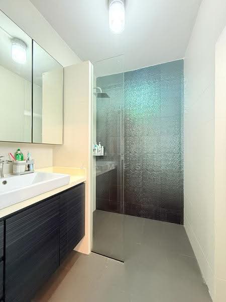 129 Lorong Ah Soo, 129 Lorong Ah Soo, Hougang / Punggol / Sengkang, 3 Bedrooms, 1,421 sqft, HDB Flat For Sale, by James Yeo, 500257148 - Bathroom - PropertyGuru.com.sg