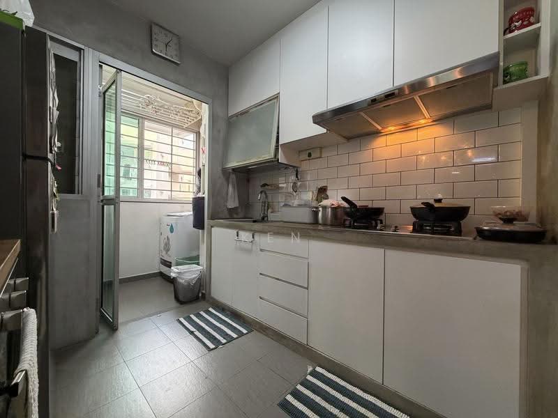 815A Choa Chu Kang Avenue 7, 815A Choa Chu Kang Avenue 7, Dairy Farm / Bukit Panjang / Choa Chu Kang, 2 Bedrooms, 1,001 sqft, HDB Flat For Sale, by Ken Lim, 500257151 - Kitchen - PropertyGuru.com.sg