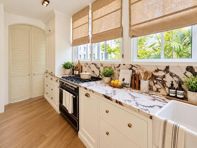Resort-inspired Freehold Semi-D with Pool, Kovan Road, Flower Road, Highland Road, Hougang / Punggol / Sengkang, 4 Bedrooms, 4,500 sqft, Semi-Detached House For Sale, by Cecilia Tia, 500257172 - Kitchen - PropertyGuru.com.sg