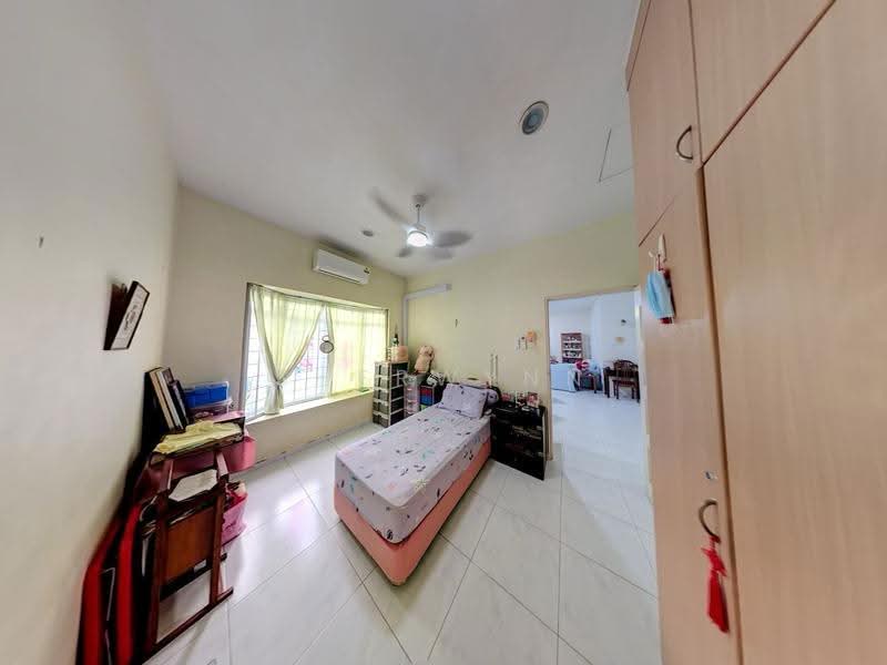 Short term lease only I Serangoon Gardens Semi-D in a Tranquil Landed Enclave, Hougang / Punggol / Sengkang, 3 Bedrooms, 2,200 sqft, Semi-Detached House For Rent, by Sherwynn Chong, 500257183 - Bedroom - PropertyGuru.com.sg