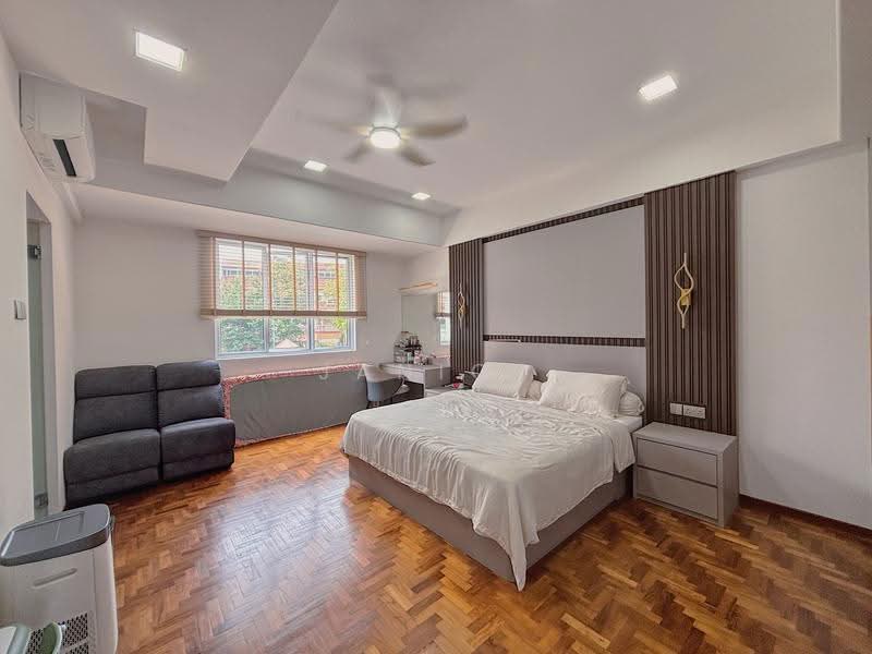 Loyang Villas, Loyang View, Changi Airport / Changi Village, 4 Bedrooms, 3,000 sqft, Corner Terrace For Sale, by Janice Chan, 500257203 - Bedroom - PropertyGuru.com.sg