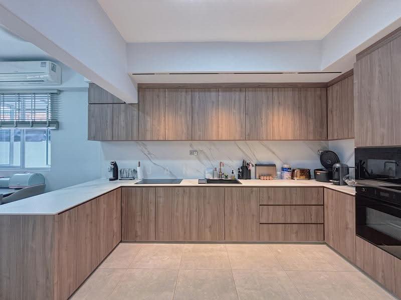 Loyang Villas, Loyang View, Changi Airport / Changi Village, 4 Bedrooms, 3,000 sqft, Corner Terrace For Sale, by Janice Chan, 500257203 - Kitchen - PropertyGuru.com.sg