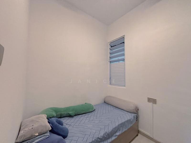 Loyang Villas, Loyang View, Changi Airport / Changi Village, 4 Bedrooms, 3,000 sqft, Corner Terrace For Sale, by Janice Chan, 500257203 - Bedroom - PropertyGuru.com.sg
