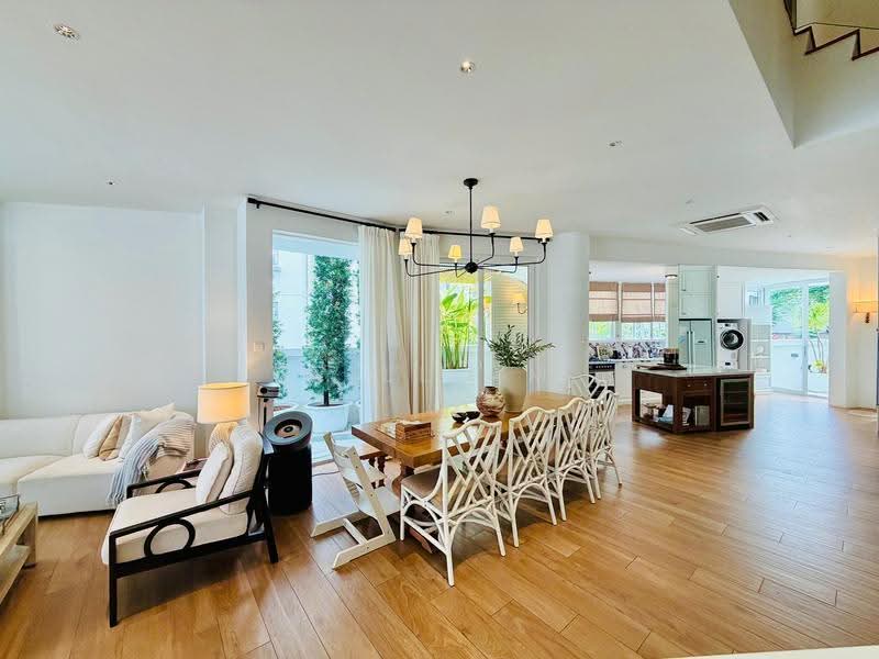 Resort-inspired 3 Sty Freehold Semi-Detached with Pool Near Kovan MRT, 3 Sty Freehold SD in Kovan / Highland Road / Flower Road /, Hougang / Punggol / Sengkang, 4 Bedrooms, 4,500 sqft, Semi-Detached House For Sale, by William Hong, 500257213 - Living Room - PropertyGuru.com.sg