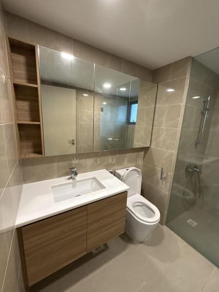 Treasure at Tampines, 23 Tampines Lane, Pasir Ris / Tampines, 4 Bedrooms, 1,324 sqft, Condominium For Sale, by Wilmer Lim, 500257226 - Bathroom - PropertyGuru.com.sg
