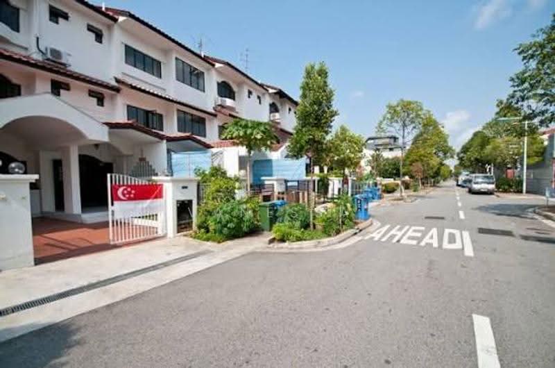 Terrace long Telok Kurau Road, East Coast / Marine Parade, 3 Bedrooms, 1,800 sqft, Shophouse For Rent, by Vanessa Chuah, 500257232 - Exterior - PropertyGuru.com.sg