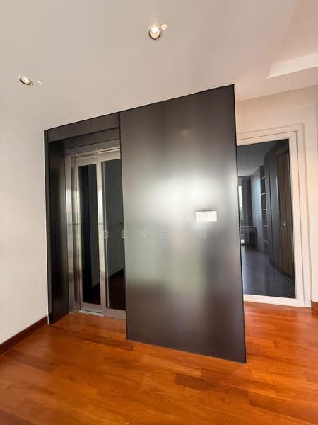 ★ FREEHOLD ★ 1KM TO TAO NAN ★ MODERN REBUILT HOME ★ HOME LIFT ★ PRIVATE POOL ★, Coveted East Coast Enclave, East Coast / Marine Parade, 6 Bedrooms, 7,600 sqft, Corner Terrace For Sale, by Benson Goh, 500257233 - Interior - PropertyGuru.com.sg