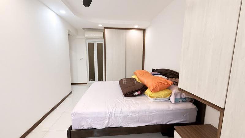 446A Bukit Batok West Avenue 8, 446A Bukit Batok West Avenue 8, Dairy Farm / Bukit Panjang / Choa Chu Kang, 3 Bedrooms, 1,205 sqft, HDB Flat For Sale, by Sheryl Koh, 500257234 - Master bedroom - PropertyGuru.com.sg