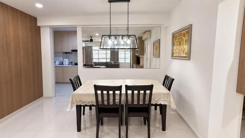 446A Bukit Batok West Avenue 8, 446A Bukit Batok West Avenue 8, Dairy Farm / Bukit Panjang / Choa Chu Kang, 3 Bedrooms, 1,205 sqft, HDB Flat For Sale, by Sheryl Koh, 500257234 - Dining Room - PropertyGuru.com.sg