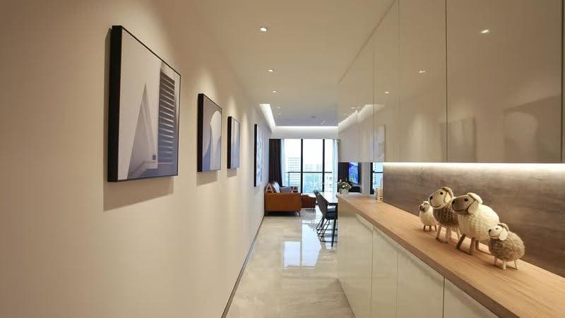 Lake Grande, 8 Jurong Lake Link, Boon Lay / Jurong / Tuas, 2 Bedrooms, 775 sqft, Condominium For Rent, by Isaac Lin, 500257252 - Foyer - PropertyGuru.com.sg