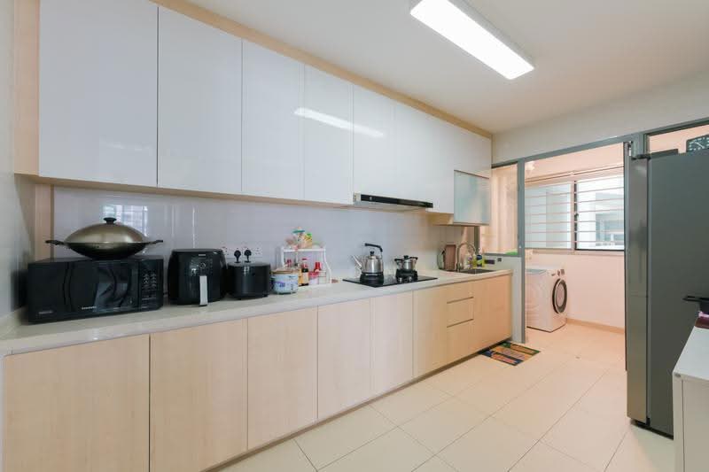 377A Hougang Street 32, 377A Hougang Street 32, Hougang / Punggol / Sengkang, 3 Bedrooms, 1,228 sqft, HDB Flat For Sale, by Fion Sng, 500257256 - Kitchen - PropertyGuru.com.sg
