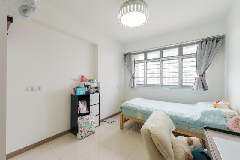 377A Hougang Street 32, 377A Hougang Street 32, Hougang / Punggol / Sengkang, 3 Bedrooms, 1,228 sqft, HDB Flat For Sale, by Fion Sng, 500257256 - Bedroom - PropertyGuru.com.sg