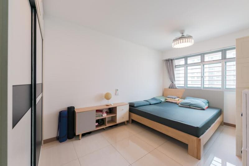 377A Hougang Street 32, 377A Hougang Street 32, Hougang / Punggol / Sengkang, 3 Bedrooms, 1,228 sqft, HDB Flat For Sale, by Fion Sng, 500257256 - Bedroom - PropertyGuru.com.sg