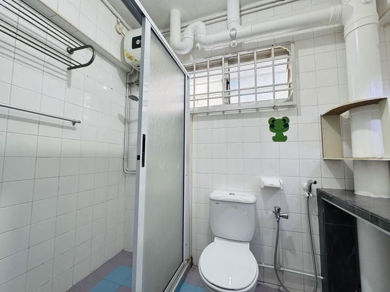 620 Woodlands Drive 52, 620 Woodlands Drive 52, Admiralty / Woodlands, 3 Bedrooms, 990 sqft, HDB Flat For Sale, by Luvianne Pang, 500257272 - Bathroom - PropertyGuru.com.sg