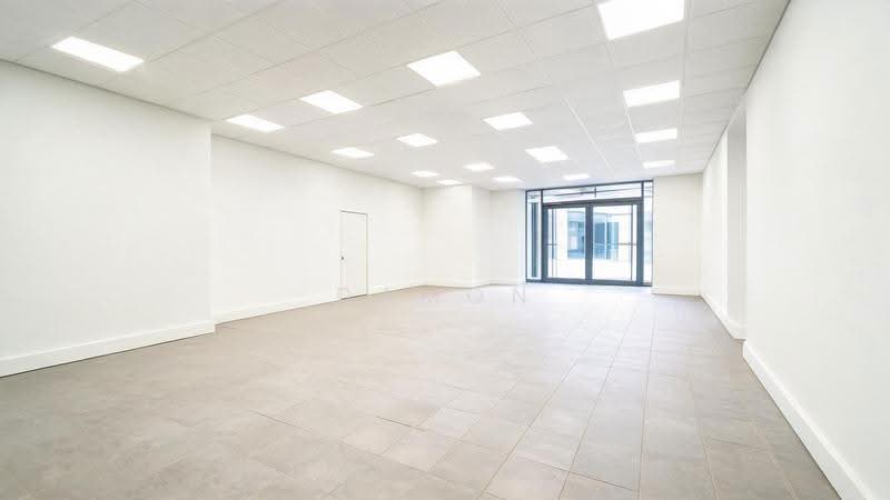 Jalan Besar Plaza, 101 Kitchener Road, Farrer Park / Serangoon Rd, 1,150 sqft, Shop / Shophouse For Rent, by Damon Chua, 500257273 - Interior - CommercialGuru.com.sg
