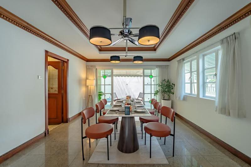 Gentle Villas, 74 Gentle Drive, Newton / Novena, 5 Bedrooms, 290 sqft, Detached House For Sale, by Lin Jing Sophia, 500257278 - Dining Room - PropertyGuru.com.sg