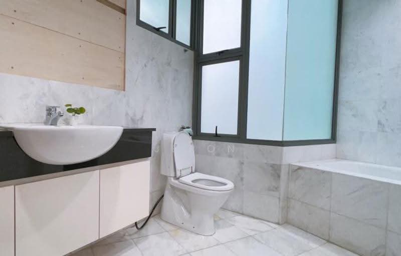 Paradise Palms, 505 Dunman Road, East Coast / Marine Parade, Room Rental, 165 sqft, Condominium For Rent, by Jeron Lee, 500257279 - Bathroom - PropertyGuru.com.sg