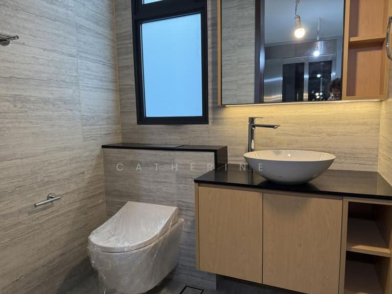 Belgravia Ace, 379 Belgravia Drive, Seletar / Yio Chu Kang, 5 Bedrooms, 3,929 sqft, Cluster House For Sale, by Catherine PANG, 500257285 - Common Bathroom - PropertyGuru.com.sg