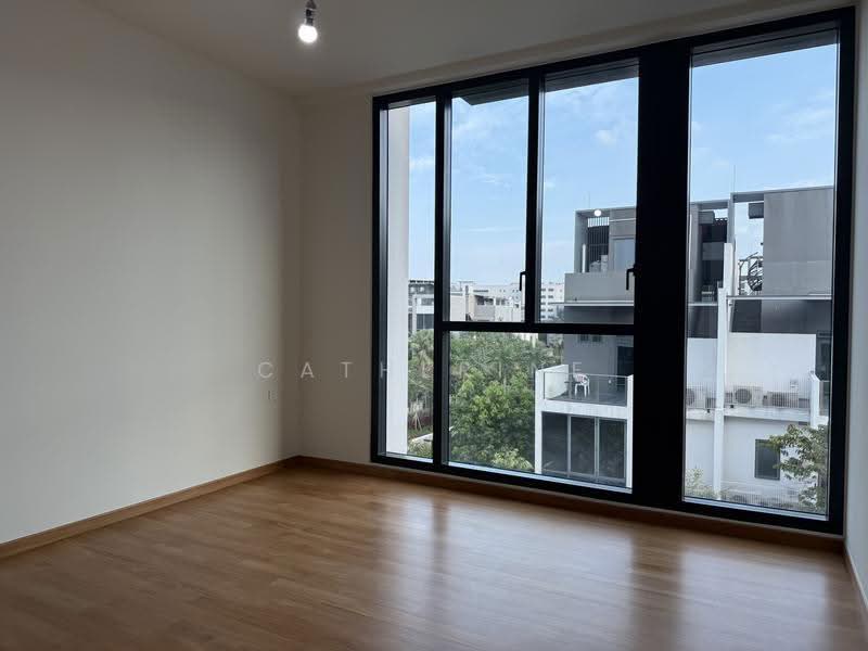 Belgravia Ace, 379 Belgravia Drive, Seletar / Yio Chu Kang, 5 Bedrooms, 3,929 sqft, Cluster House For Sale, by Catherine PANG, 500257285 - Spacious Master bedroom - PropertyGuru.com.sg