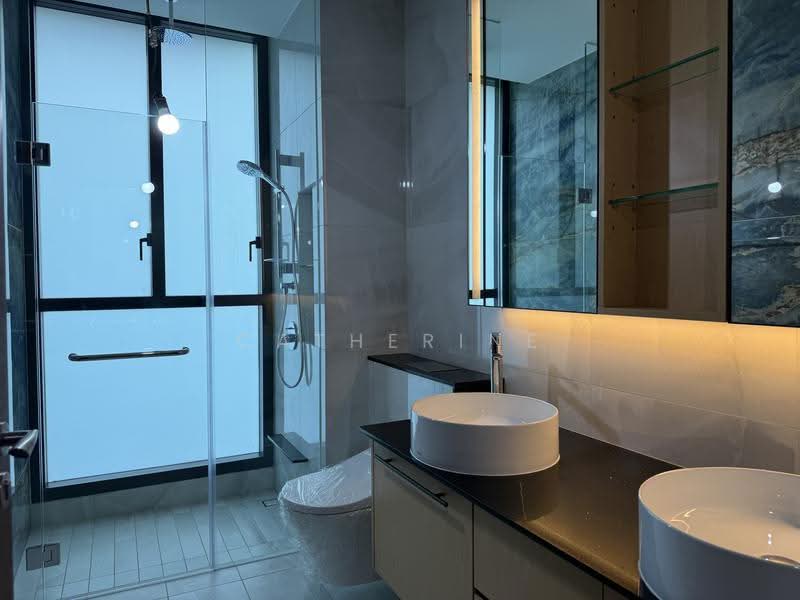 Belgravia Ace, 379 Belgravia Drive, Seletar / Yio Chu Kang, 5 Bedrooms, 3,929 sqft, Cluster House For Sale, by Catherine PANG, 500257285 - Luxurious Master bathroom - PropertyGuru.com.sg